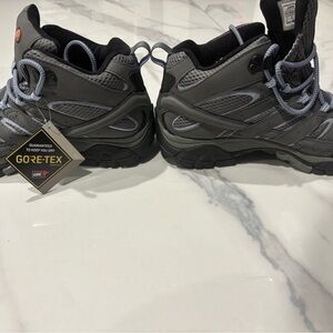 Merrell Women's Gray Athletic Shoes